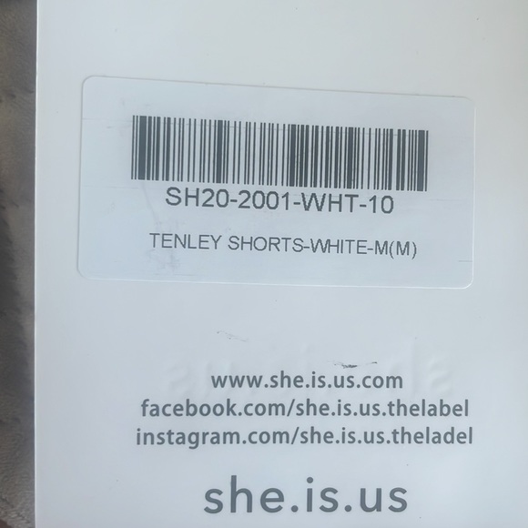 🌟Host Pick🌟NWT Tenley Shorts by she.is.us - Picture 4 of 11
